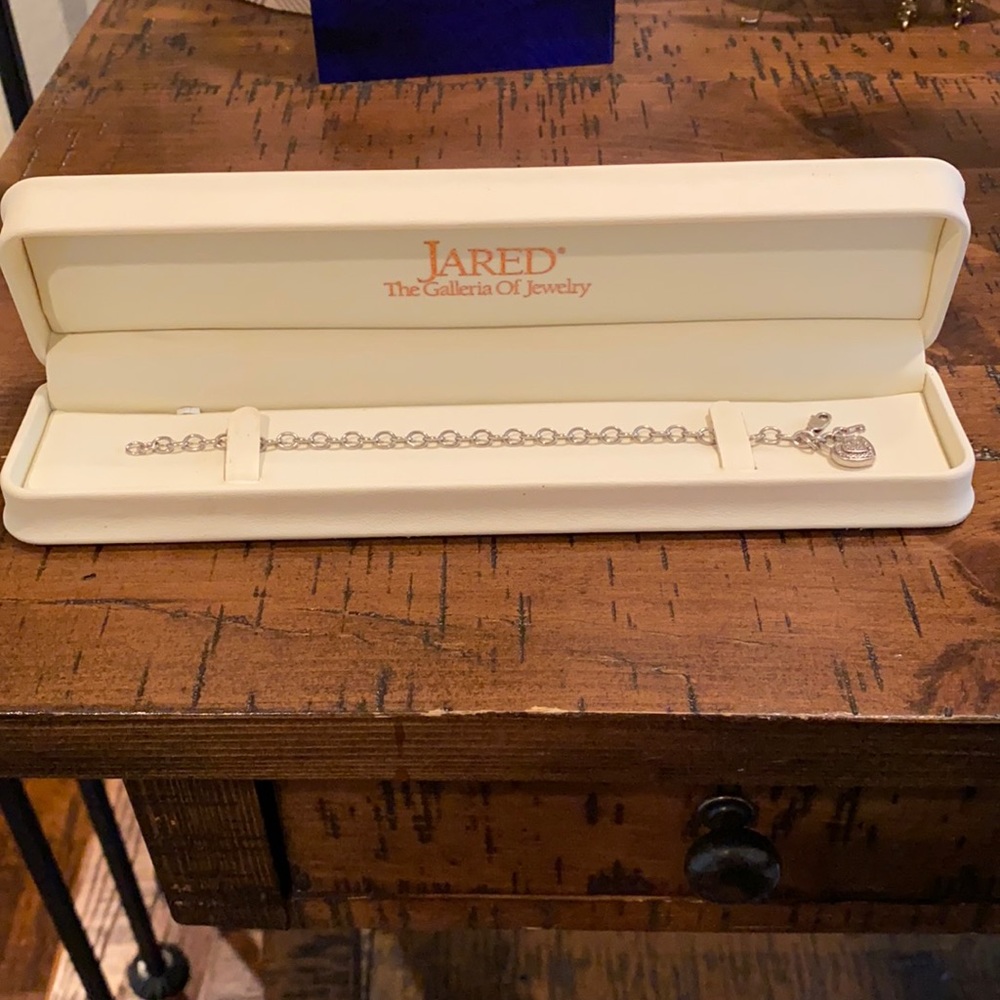 Authentic Jared Jewelry - beautiful charm bracelet.